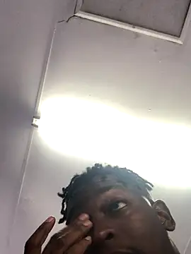 Snapshot of Redfucks333 chatting on 10-20-25, 08:15 Redfucks333 online show from 10-20-25, 08:15