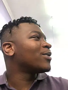 Snapshot of Redfucks333 chatting on 10-22-25, 09:09 Redfucks333 online show from 10-22-25, 09:09