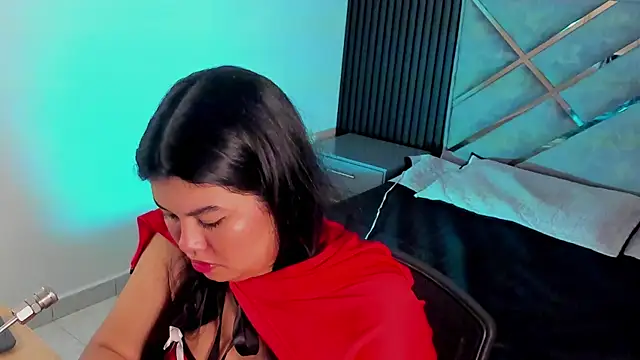 Snapshot of Geabloom chatting on 10-11-25, 11:20 Geabloom online show from 10-11-25, 11:20