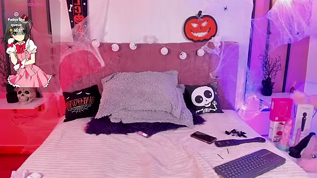 Nathalia Stone online show from 10-30-25, 01:12