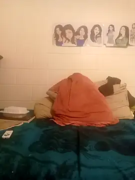 k1oudE online show from 09-19-25, 04:58