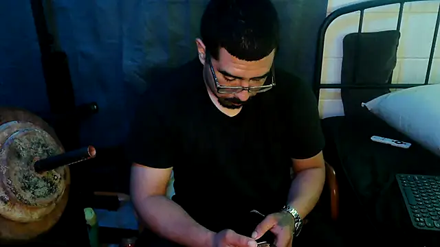 k1oudE online show from 05-27-26, 02:03