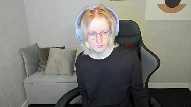 ElizabethHarpper online show from 09-25-25, 01:09