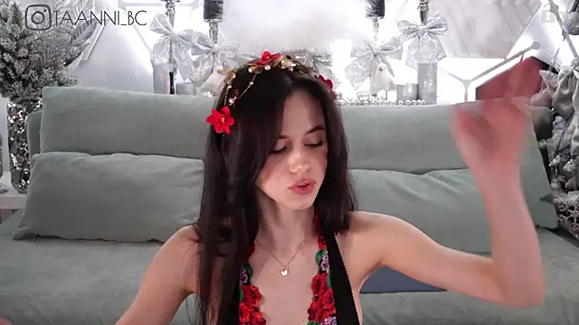 Snapshot of taanni_bc chatting on 02-11-25, 12:06 taanni bc online show from 02-11-25, 12:06