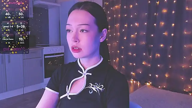 kittenrisha online show from 12-17-25, 04:40