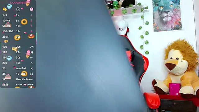 Snapshot of Alextwink chatting on 12-17-25, 08:26 Alextwink online show from 12-17-25, 08:26