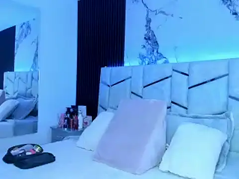 daniiphoeniixx online show from 02-25-25, 07:47