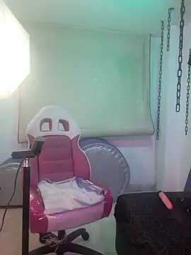 Sara Davina online show from 02-05-25, 03:34