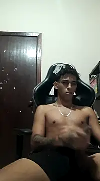 Snapshot of MALIK-PARVATI chatting on 01-06-25, 03:31 MALIK-PARVATI online show from 01-06-25, 03:31