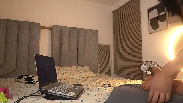 Snapshot of womantall99 chatting on 11-06-25, 05:47 womantall99 online show from 11-06-25, 05:47