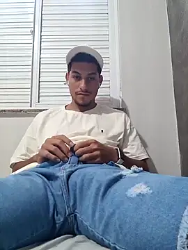 Snapshot of Babyandres93 chatting on 01-15-25, 07:01 Babyandres93 online show from 01-15-25, 07:01