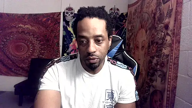 Snapshot of Coco-Licious chatting on 01-01-25, 12:44 Coco-Licious online show from 01-01-25, 12:44