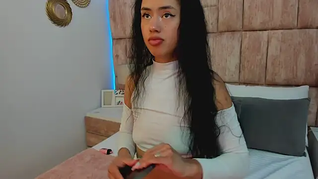 CataleyaRicci online show from 01-08-25, 03:19