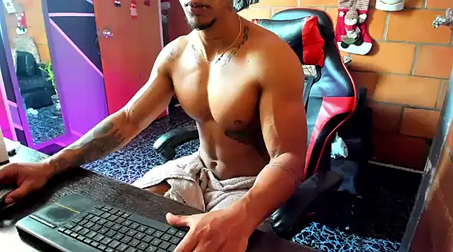 Adam Valenciia online show from 01-07-25, 03:12