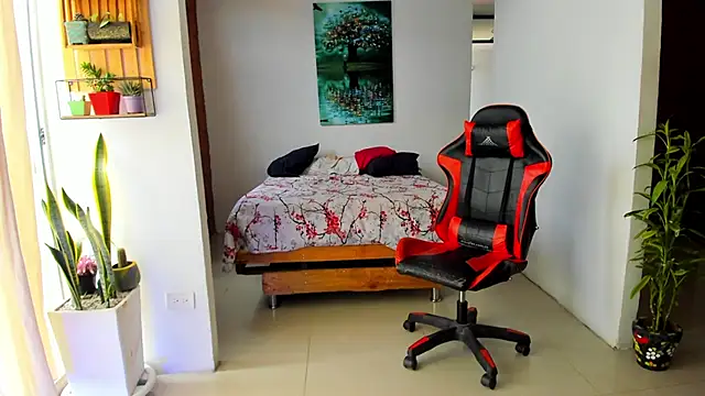 Adam Valenciia online show from 11-06-25, 04:19