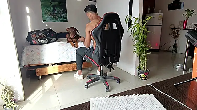 Snapshot of Adam_Valenciia chatting on 02-21-26, 09:16 Adam Valenciia online show from 02-21-26, 09:16