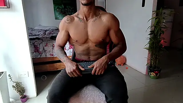 Snapshot of Adam_Valenciia chatting on 03-09-26, 08:24 Adam Valenciia online show from 03-09-26, 08:24