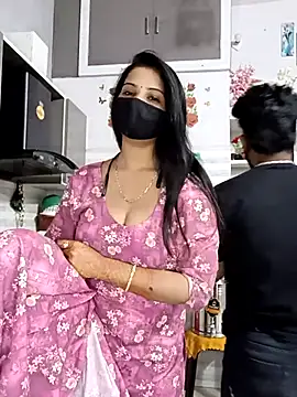 Snapshot of Best-Couple chatting on 02-14-26, 08:55 Best-Couple online show from 02-14-26, 08:55