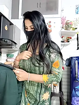 Snapshot of Best-Couple chatting on 03-02-26, 03:41 Best-Couple online show from 03-02-26, 03:41