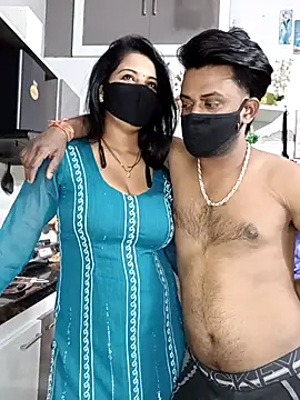 Snapshot of Best-Couple chatting on 03-21-26, 08:19 Best-Couple online show from 03-21-26, 08:19