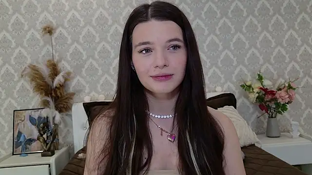 Nellie Medina online show from 02-24-25, 01:24