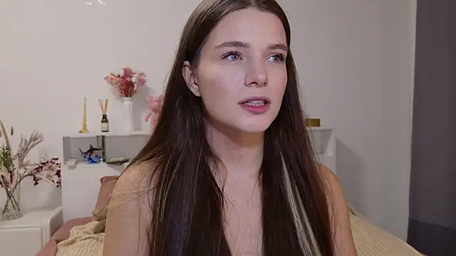 Nellie Medina online show from 09-29-25, 08:02