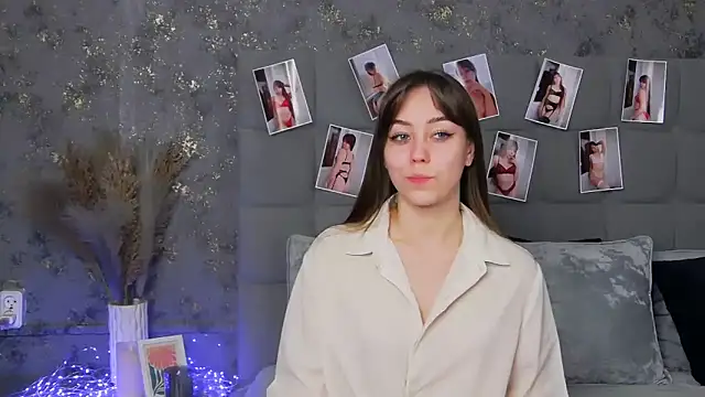 TheEmma online show from 03-21-25, 04:07