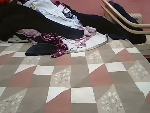 Hot-shanvi online show from 10-10-25, 12:15