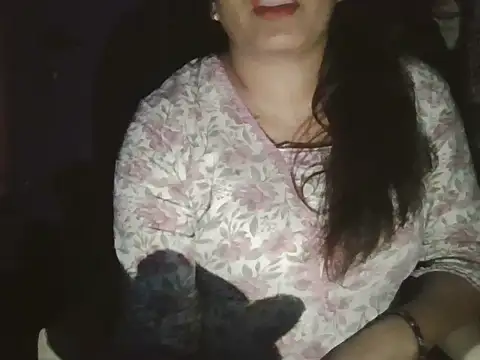 Snapshot of Hot-shanvi chatting on 04-16-26, 05:03 Hot-shanvi online show from 04-16-26, 05:03