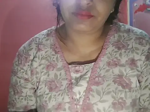 Snapshot of Hot-shanvi chatting on 04-17-26, 12:35 Hot-shanvi online show from 04-17-26, 12:35