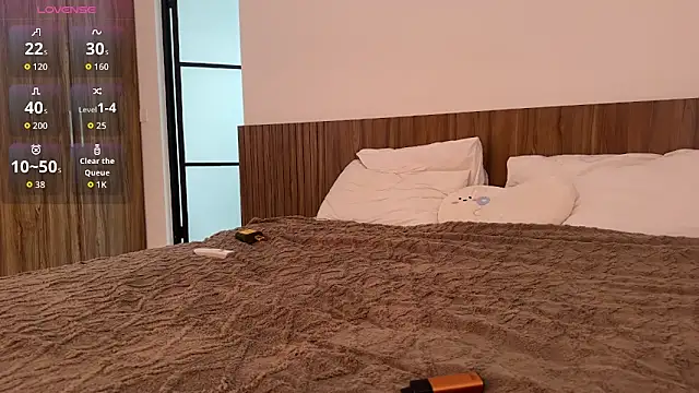 BabyMelie online show from 06-18-26, 06:57