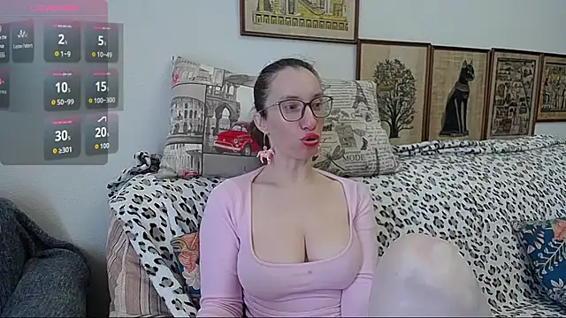 Snapshot of SquirtyEleanor chatting on 04-06-26, 11:22 SquirtyEleanor online show from 04-06-26, 11:22