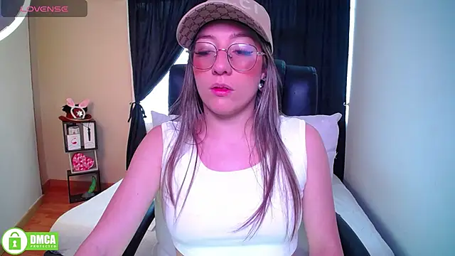 Qadesh Boix online show from 10-27-25, 06:01