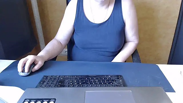Snapshot of Sweet_Phoenix chatting on 02-17-26, 09:06 Sweet Phoenix online show from 02-17-26, 09:06