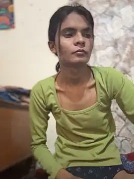 Enna Zarza  online show from 05-18-26, 07:03