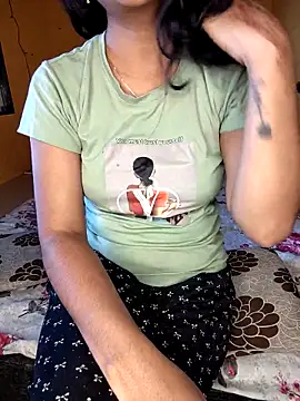 lovelygirl4567 online show from 10-20-25, 05:08