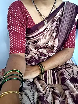 lovelygirl4567 online show from 01-08-26, 06:37