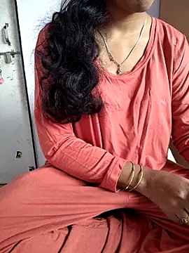 lovelygirl4567 online show from 02-07-26, 06:06