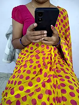 Snapshot of lovelygirl4567 chatting on 02-26-26, 05:17 lovelygirl4567 online show from 02-26-26, 05:17