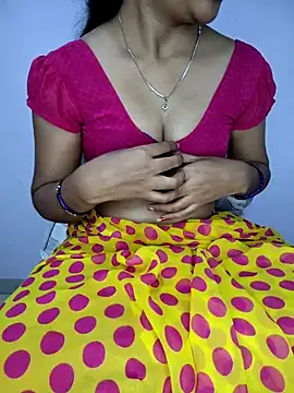 Snapshot of lovelygirl4567 chatting on 02-26-26, 05:23 lovelygirl4567 online show from 02-26-26, 05:23