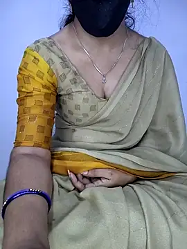 Snapshot of lovelygirl4567 chatting on 03-05-26, 05:31 lovelygirl4567 online show from 03-05-26, 05:31