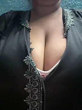 Snapshot of Lovely-Shivani chatting on 03-13-26, 06:03 Lovely-Shivani online show from 03-13-26, 06:03