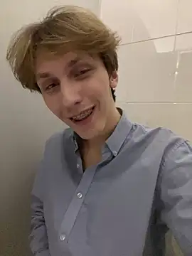 Adrian Di online show from 12-30-24, 04:08