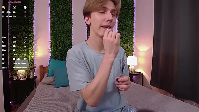 Adrian Di online show from 03-11-25, 03:12