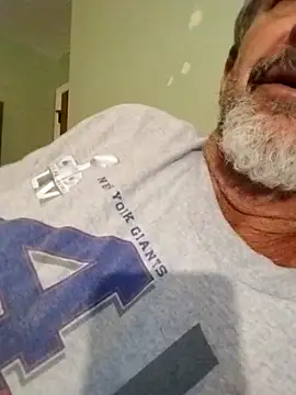 Snapshot of Cloudin_around chatting on 03-02-25, 11:29 Cloudin around online show from 03-02-25, 11:29