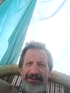 Snapshot of Cloudin_around chatting on 09-26-25, 12:20 Cloudin around online show from 09-26-25, 12:20