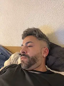 Snapshot of Dourado007 chatting on 01-02-25, 10:22 Dourado007 online show from 01-02-25, 10:22