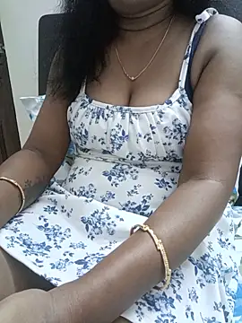 Snapshot of Tamil_Vishalini chatting on 06-11-26, 09:40 Tamil Vishalini online show from 06-11-26, 09:40