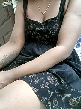 Snapshot of Tamil_Vishalini chatting on 06-20-26, 04:43 Tamil Vishalini online show from 06-20-26, 04:43