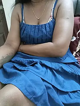 Snapshot of Tamil_Vishalini chatting on 06-26-26, 05:50 Tamil Vishalini online show from 06-26-26, 05:50